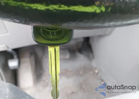 2004 Toyota Highlander z USA, uszkodzony, nr VIN JTEGD21A140079833